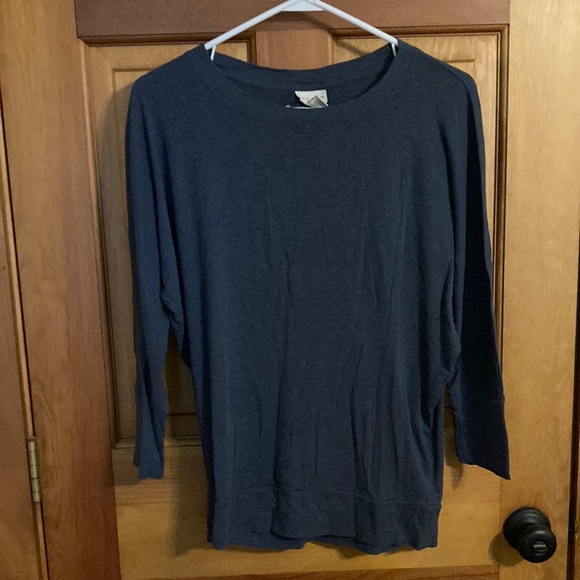 5️⃣ for 2️⃣5️⃣ | Mercer & Madison | Top | M - Picture 1 of 8